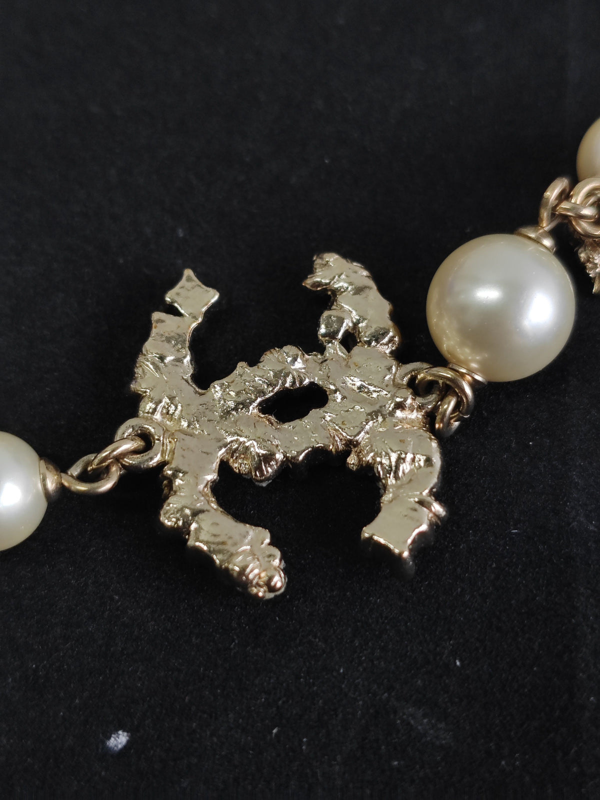 Chanel - Other - Gold-tone base metal with imitation pearls and decorative motifs. - Multicolour
