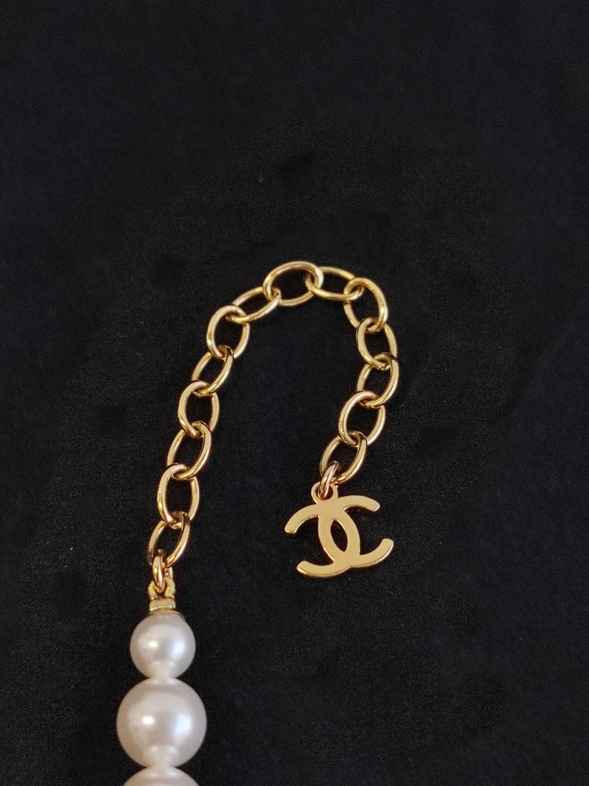 Chanel - Other - Gold-tone base metal with imitation pearls and glass crystal embellishments. - White