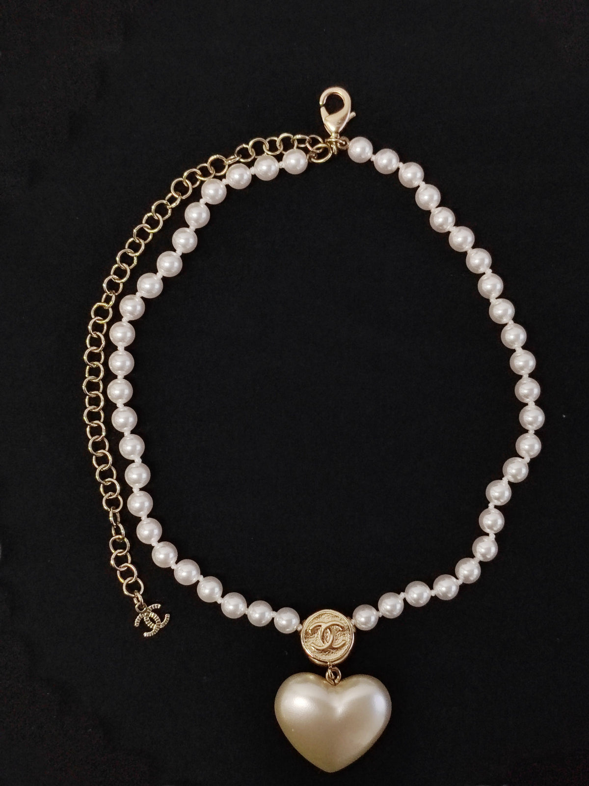 Chanel - Other - Gold-tone base metal with imitation pearls and rhinestone embellishments. - Multicolour