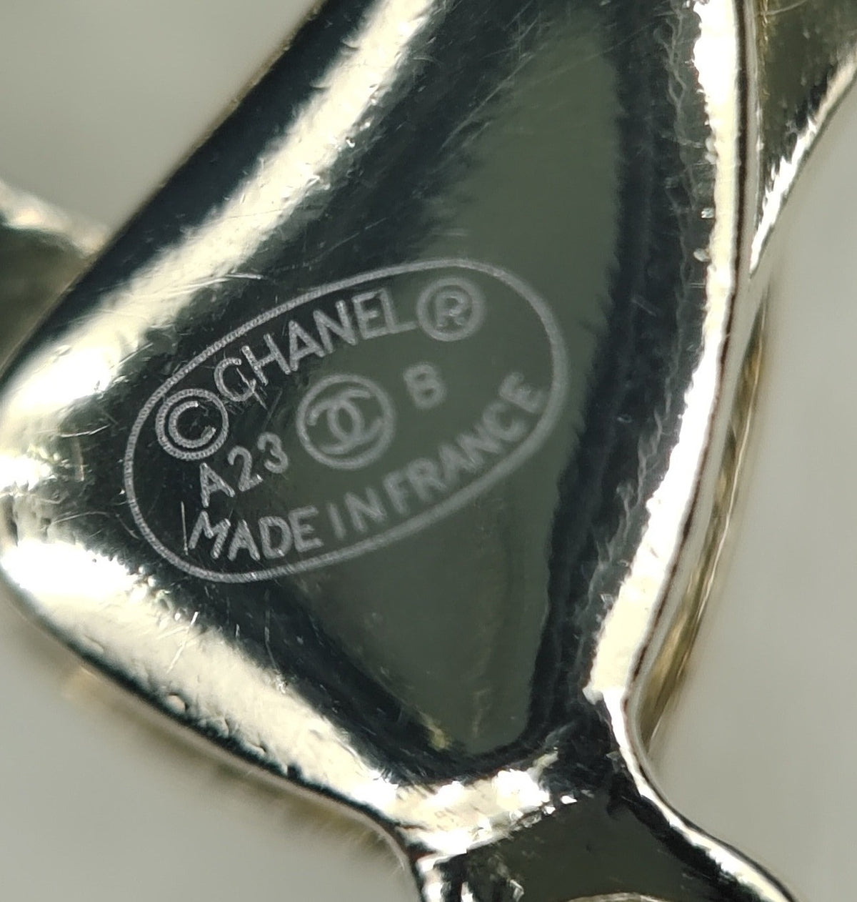 Chanel - Other - Gold-tone base metal with rhinestone and faux pearl embellishments. - Multicolour