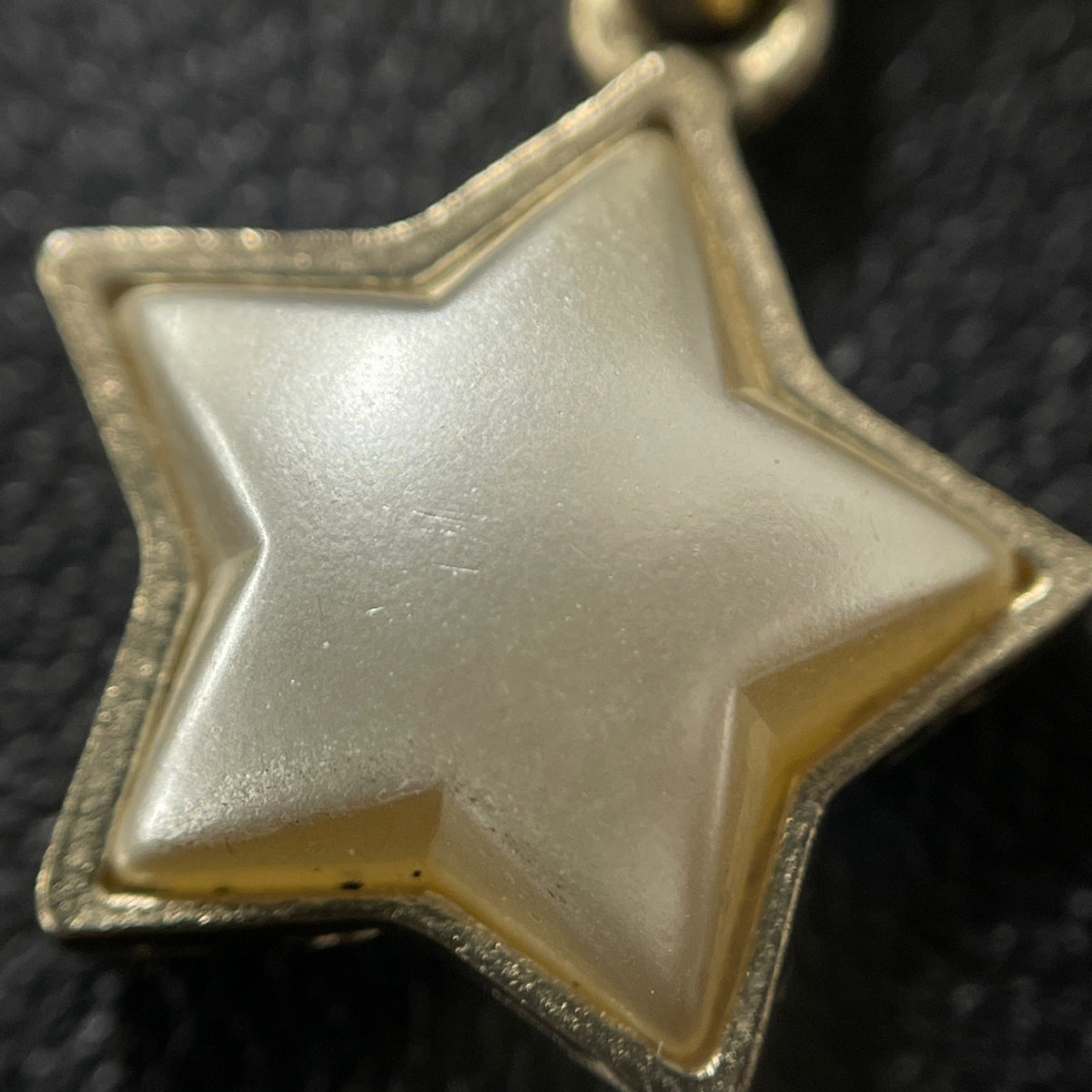 Chanel - Other - Gold-tone base metal with white pearl-effect star drops - Multicolour