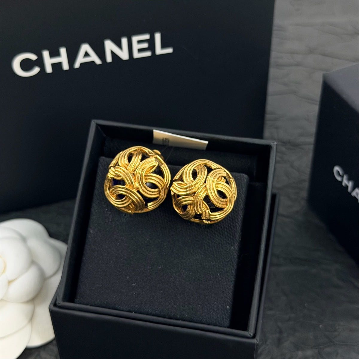 Chanel - Other - Gold-tone costume metal - Gold