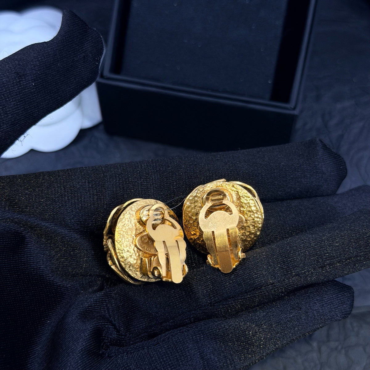 Chanel - Other - Gold-tone costume metal - Gold
