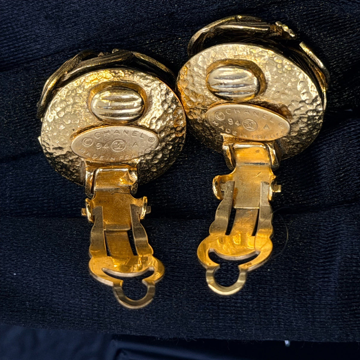 Chanel - Other - Gold-tone costume metal - Gold