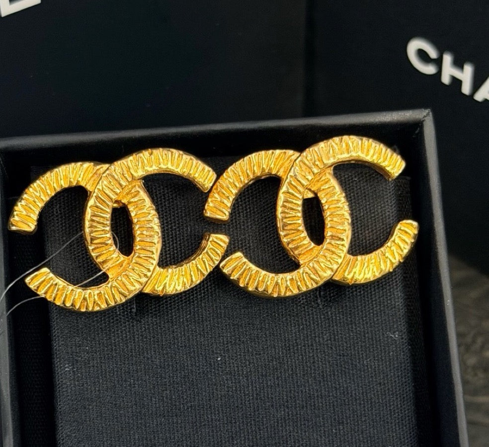 Chanel - Other - Gold-tone metal alloy, composition unspecified - Gold