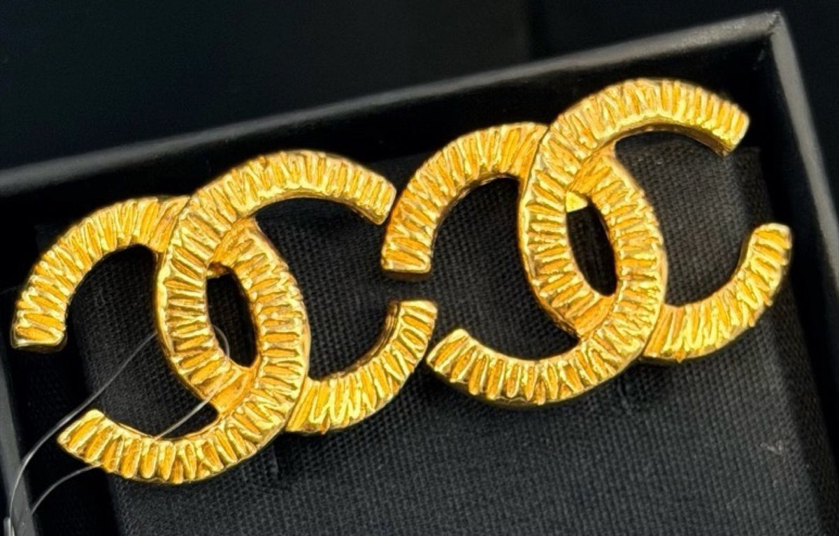 Chanel - Other - Gold-tone metal alloy, composition unspecified - Gold