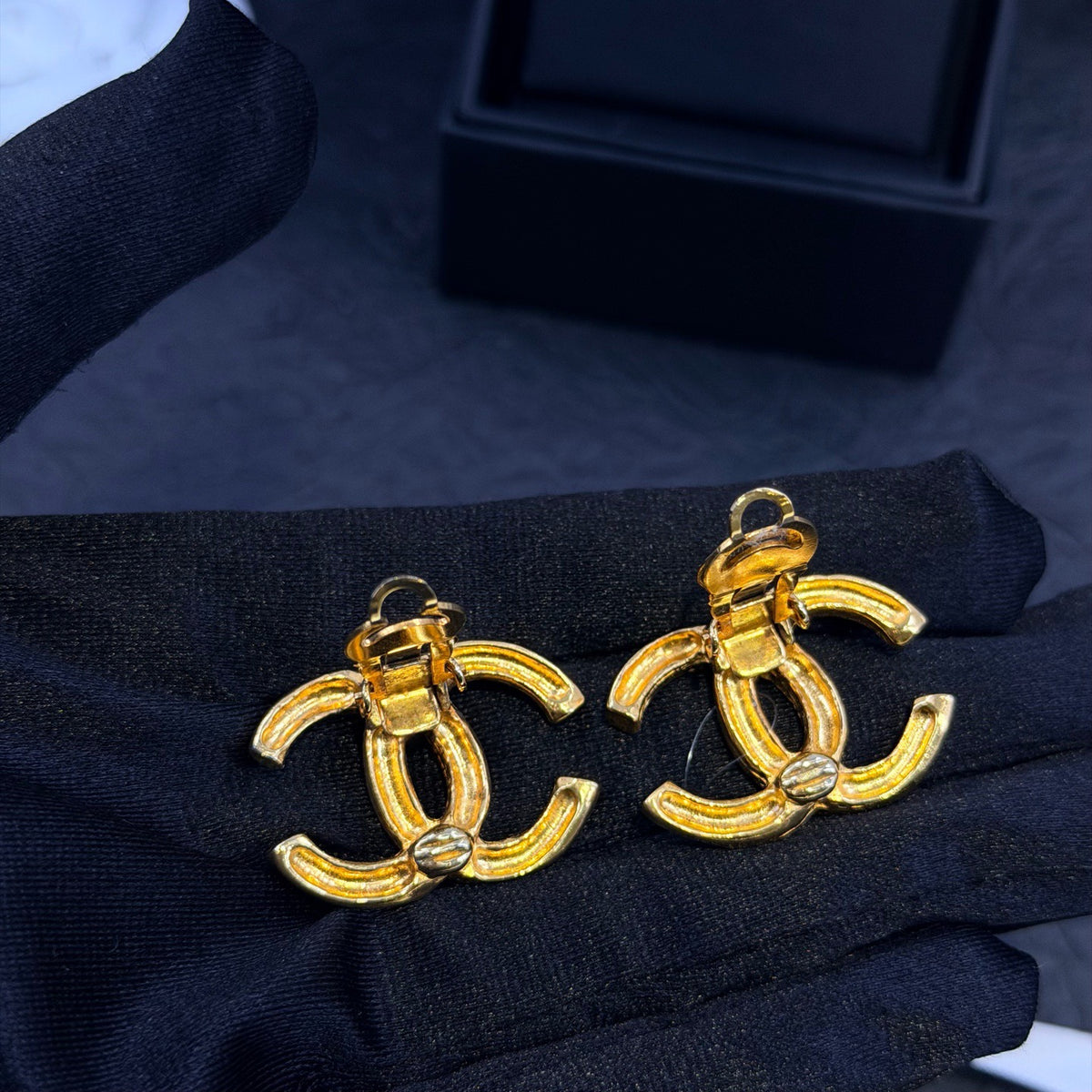 Chanel - Other - Gold-tone metal alloy, composition unspecified - Gold