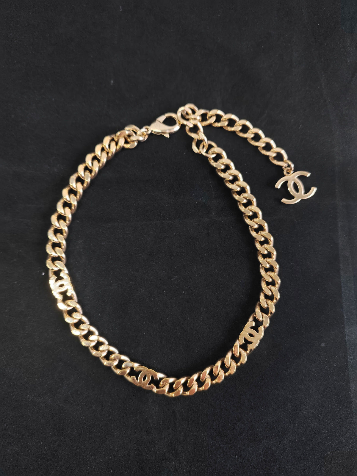 Chanel - Other - Gold-tone metal; base metal composition unspecified. - Gold
