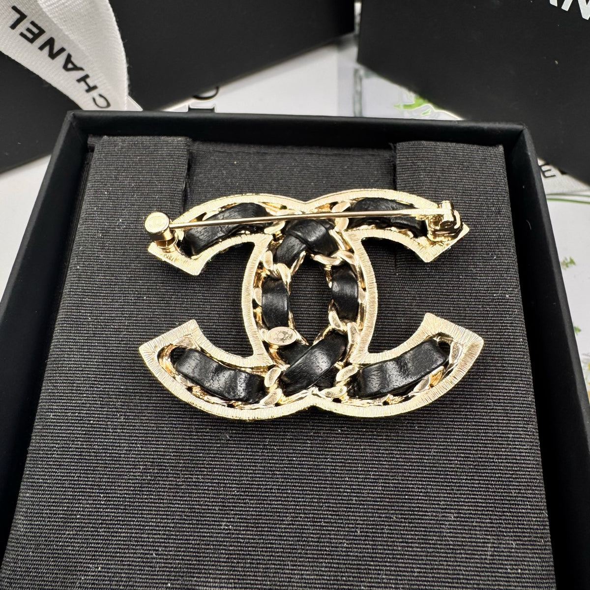 Chanel - Other - Gold-tone metal, black leather and multicolour crystal embellishments - Multicolour
