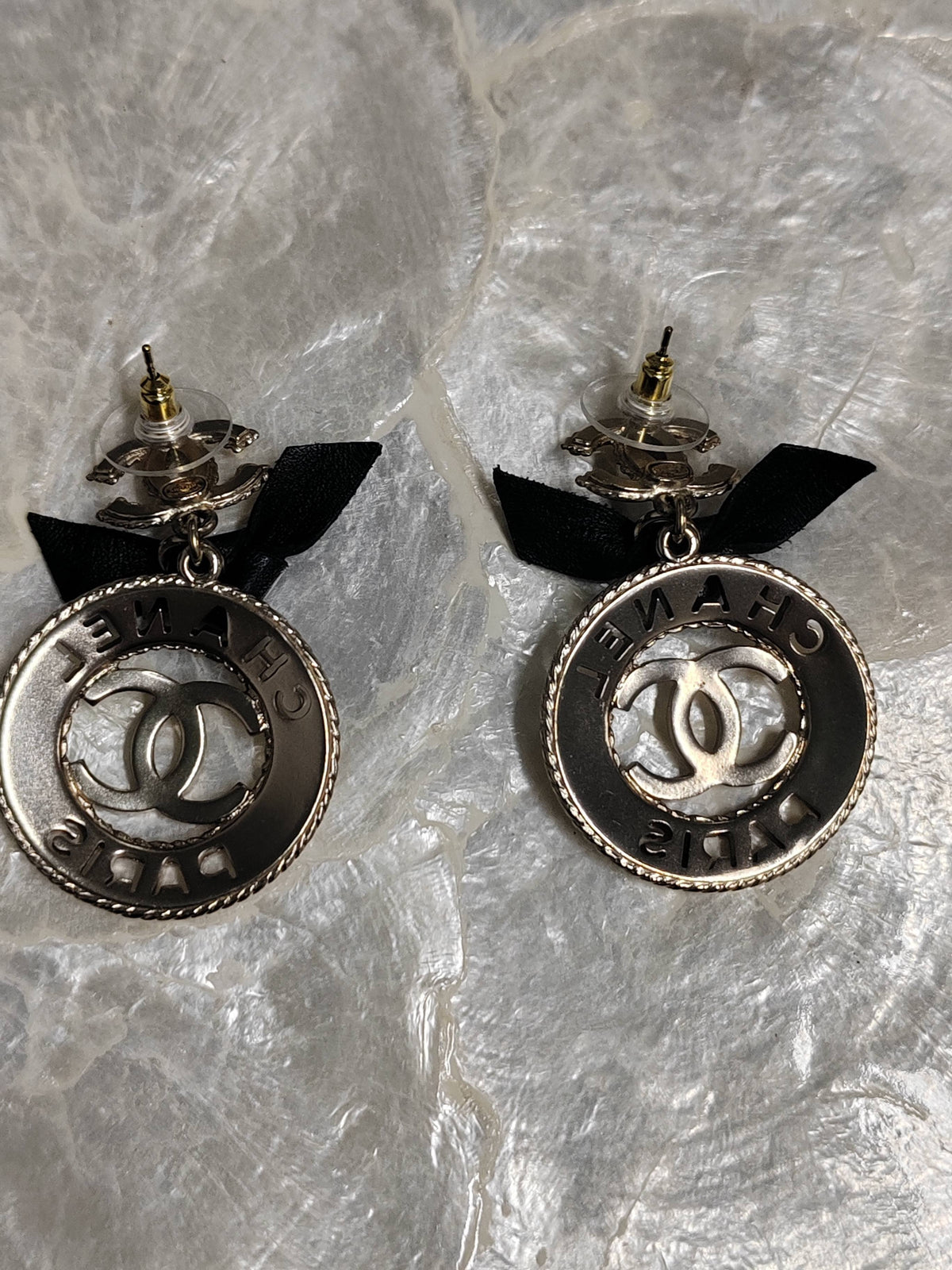 Chanel - Other - Gold-tone metal; exact alloy unspecified - Gold