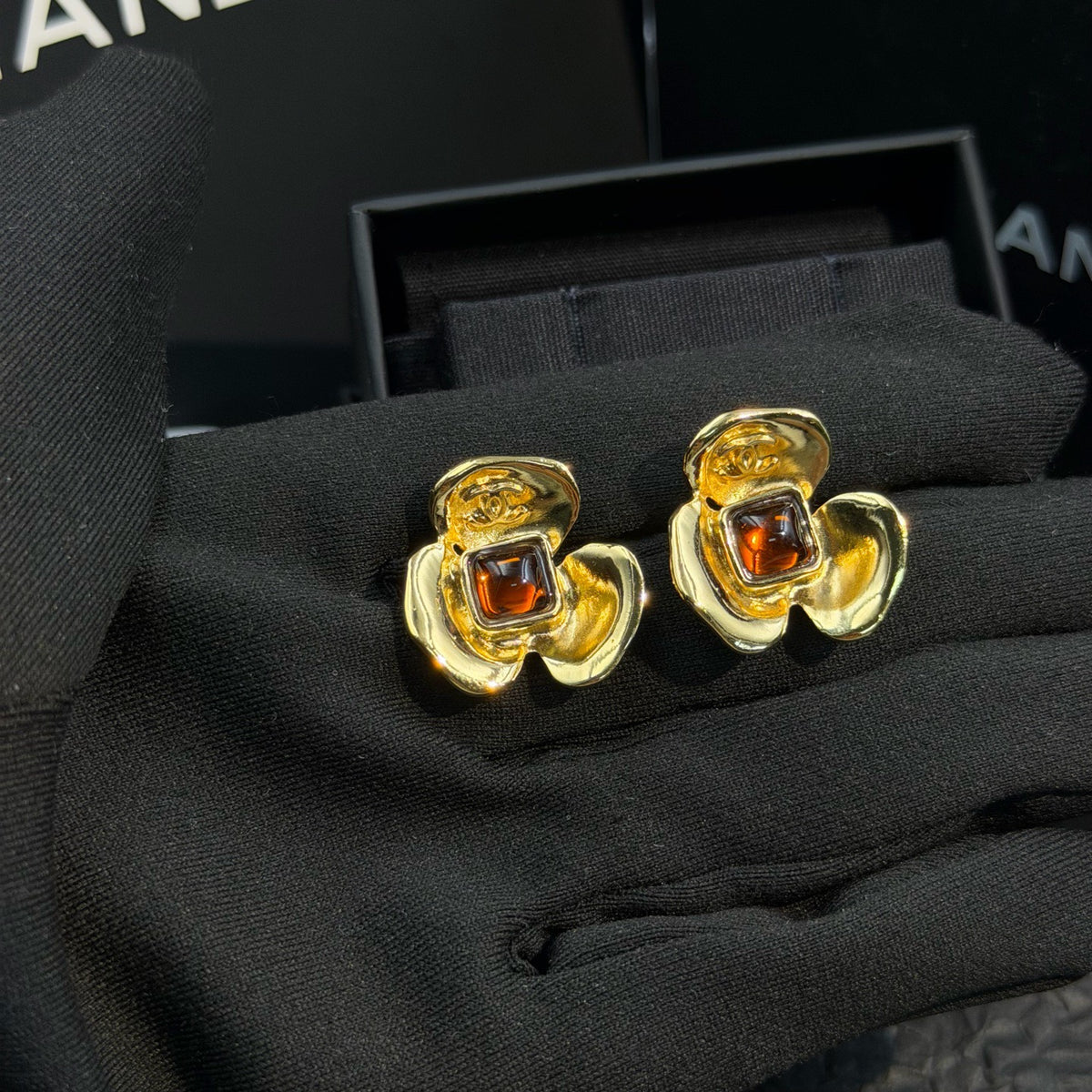 Chanel - Other - Gold-tone metal; exact composition is unspecified. - Gold