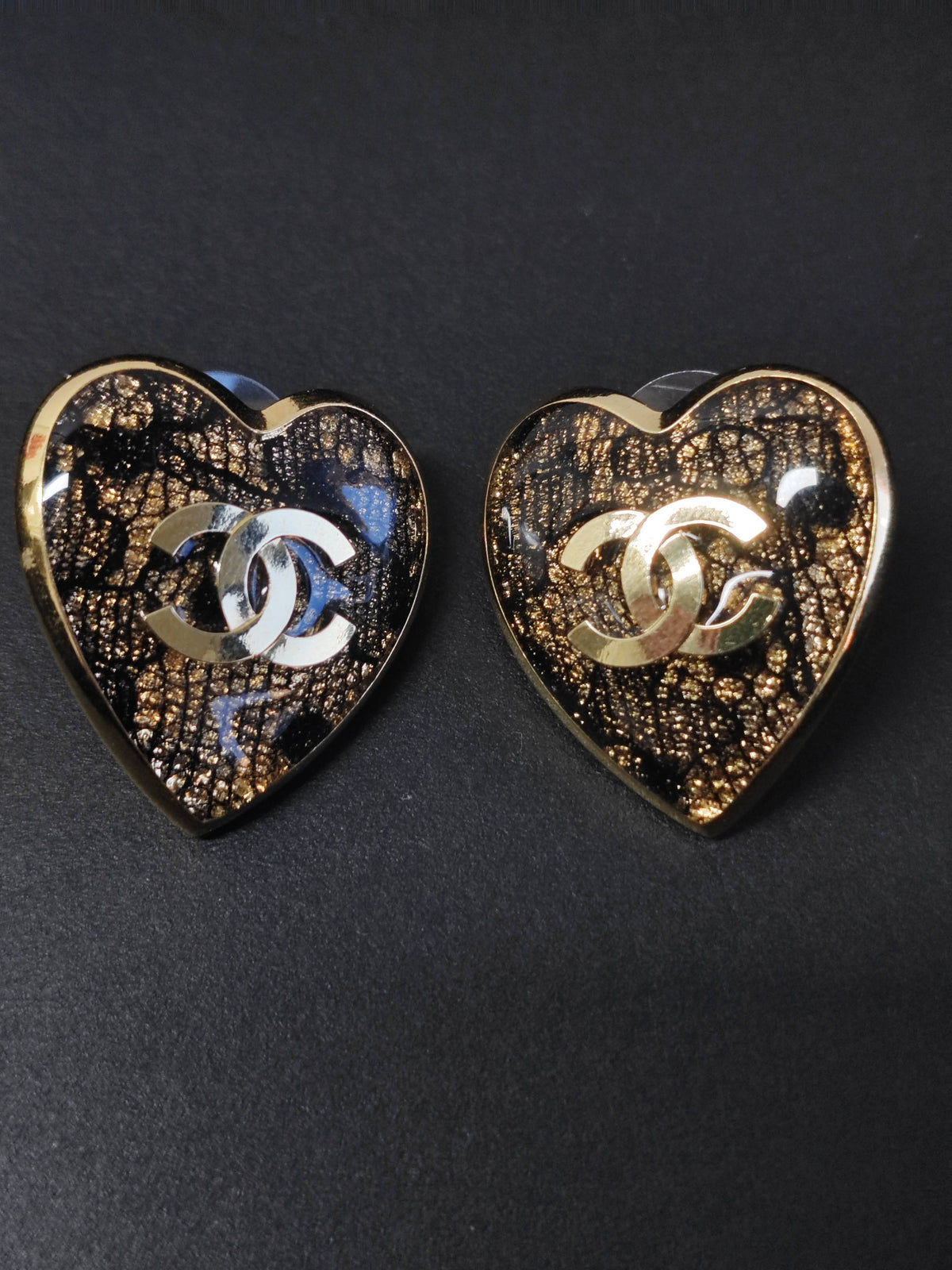 Chanel - Other - Gold-tone metal; exact composition not confirmed - Gold