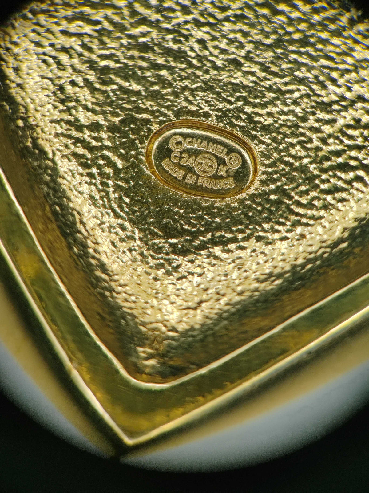 Chanel - Other - Gold-tone metal; exact composition not confirmed - Gold