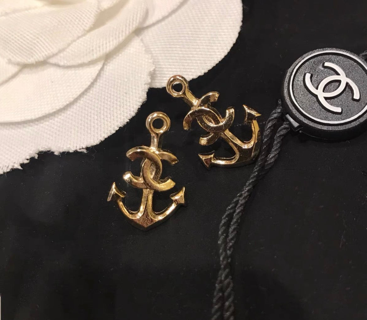 Chanel - Other - Gold-tone metal - Gold - (One size)