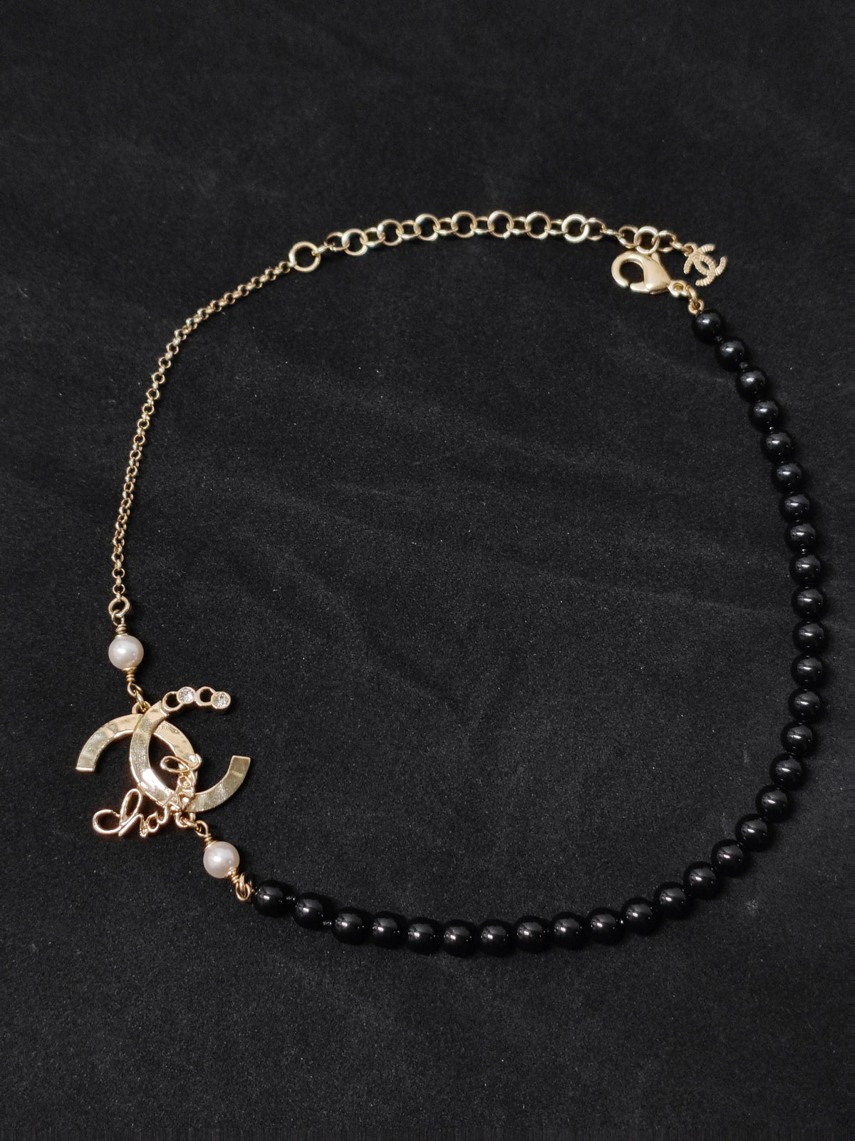 Chanel - Other - Gold-tone metal, imitation pearls and rhinestone accents - Multicolour