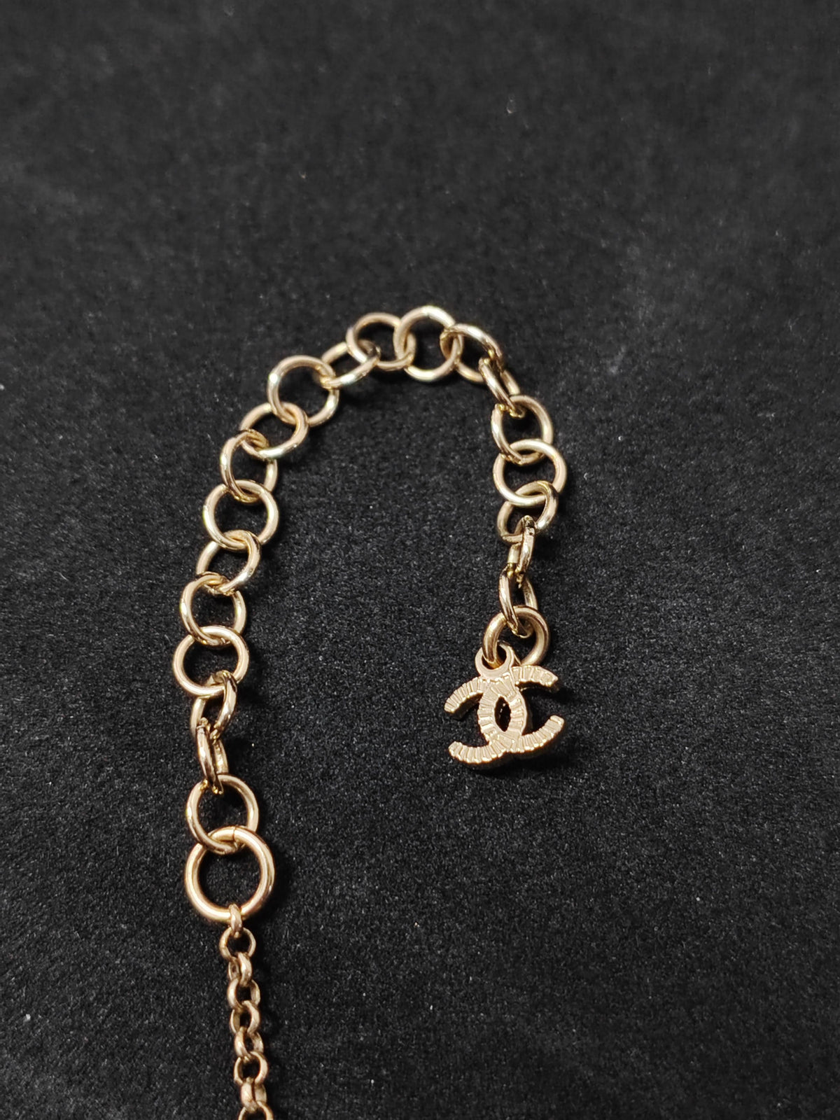 Chanel - Other - Gold-tone metal, imitation pearls and rhinestone accents - Multicolour