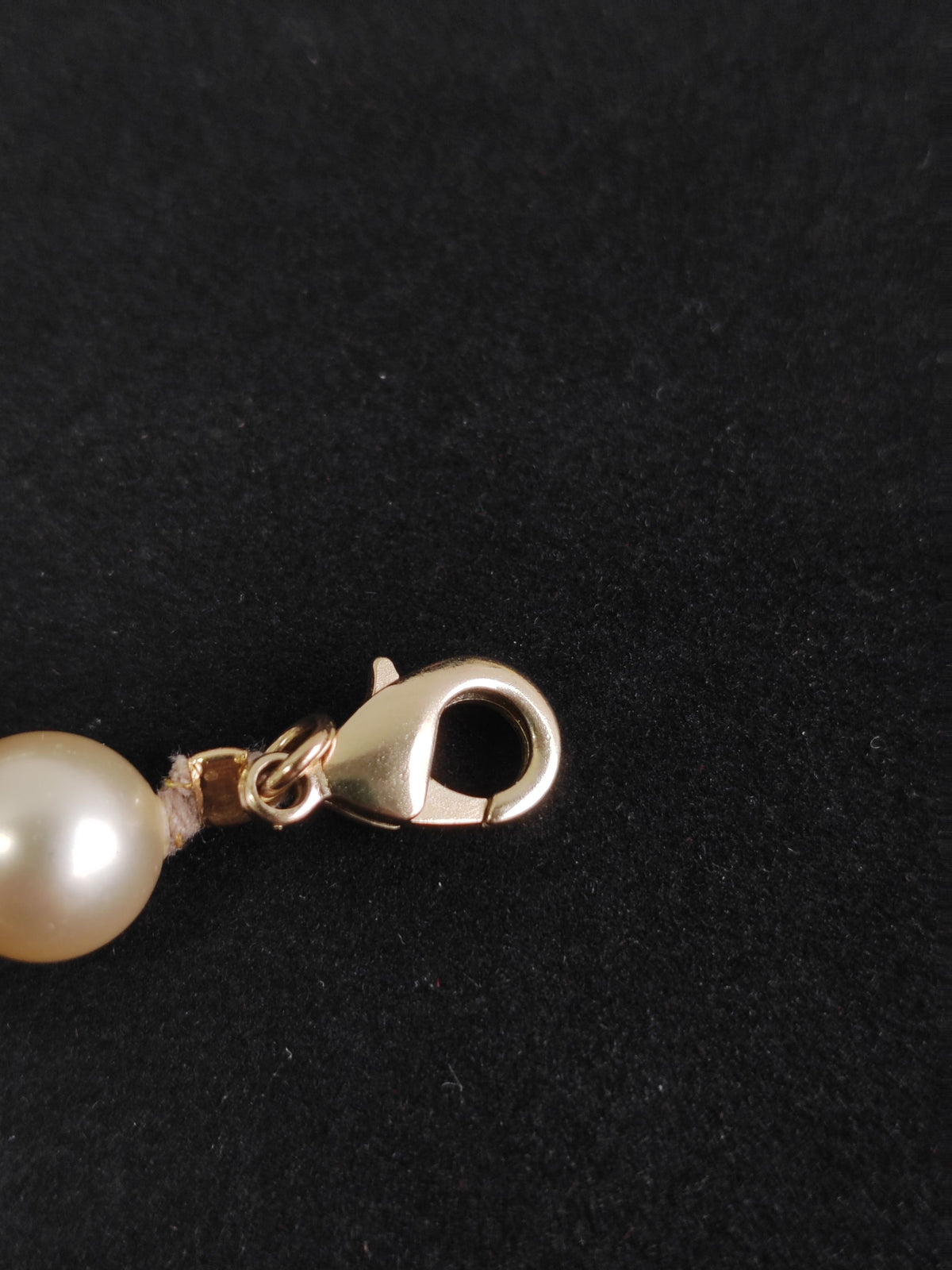 Chanel - Other - Gold-tone metal, imitation pearls and textile cord - White