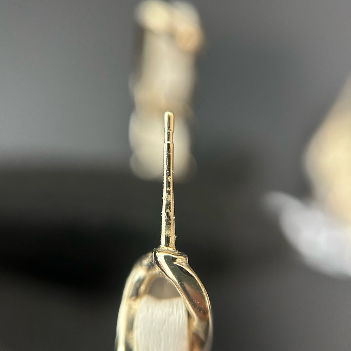 Chanel - Other - Gold-tone metal, lambskin leather and imitation pearls. - Beige - (Medium)