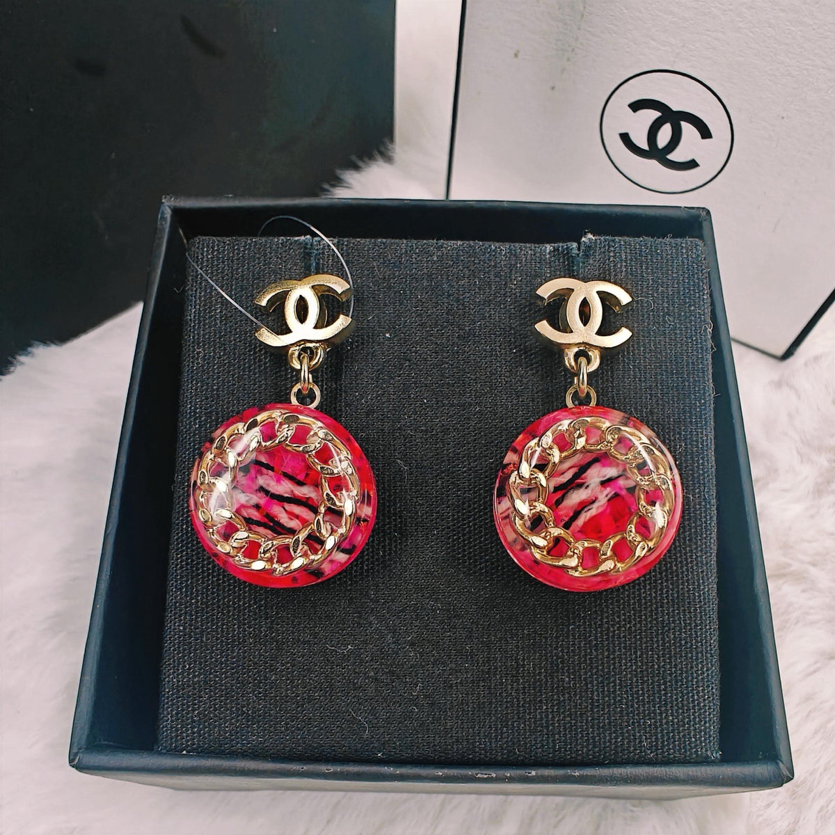 Chanel - Other - Gold-tone metal with acrylic resin elements - Multicolour