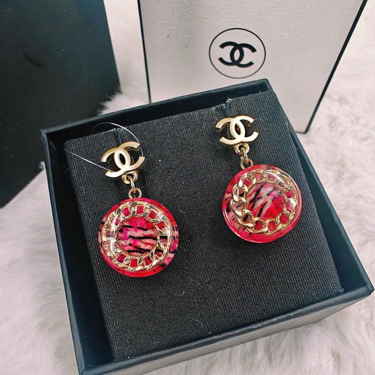 Chanel - Other - Gold-tone metal with acrylic resin elements - Multicolour
