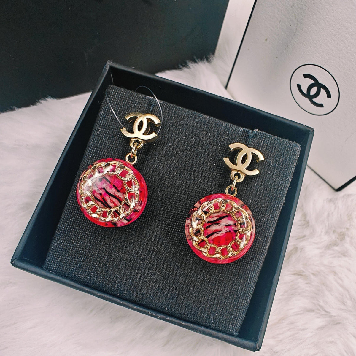 Chanel - Other - Gold-tone metal with acrylic resin elements - Multicolour