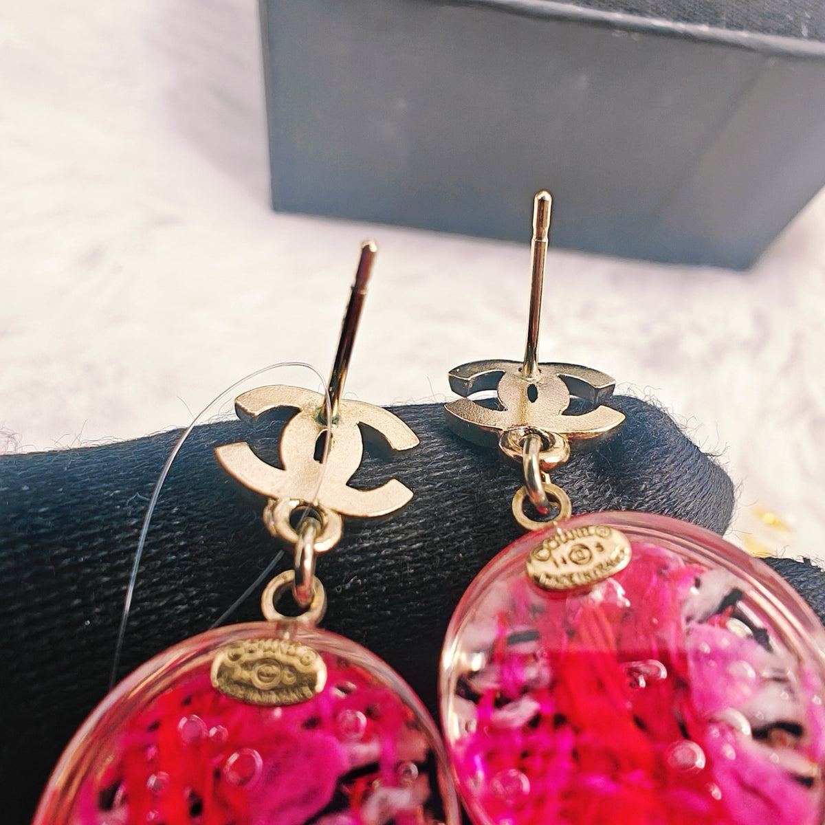 Chanel - Other - Gold-tone metal with acrylic resin elements - Multicolour