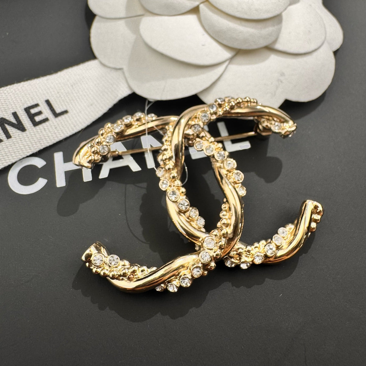 Chanel - Other - Gold-tone metal with clear crystal embellishments - Gold