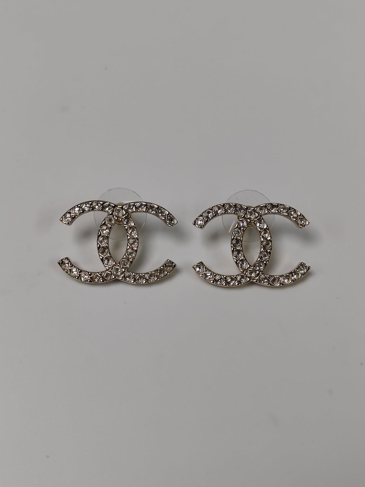 Chanel - Other - Gold-tone metal with clear crystal embellishments - Gold