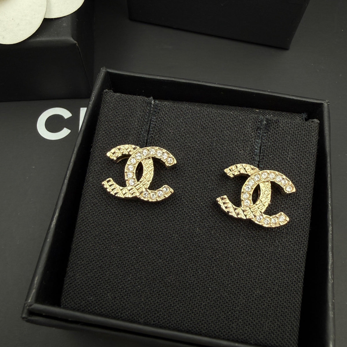 Chanel - Other - Gold-tone metal with clear crystal embellishments - Gold
