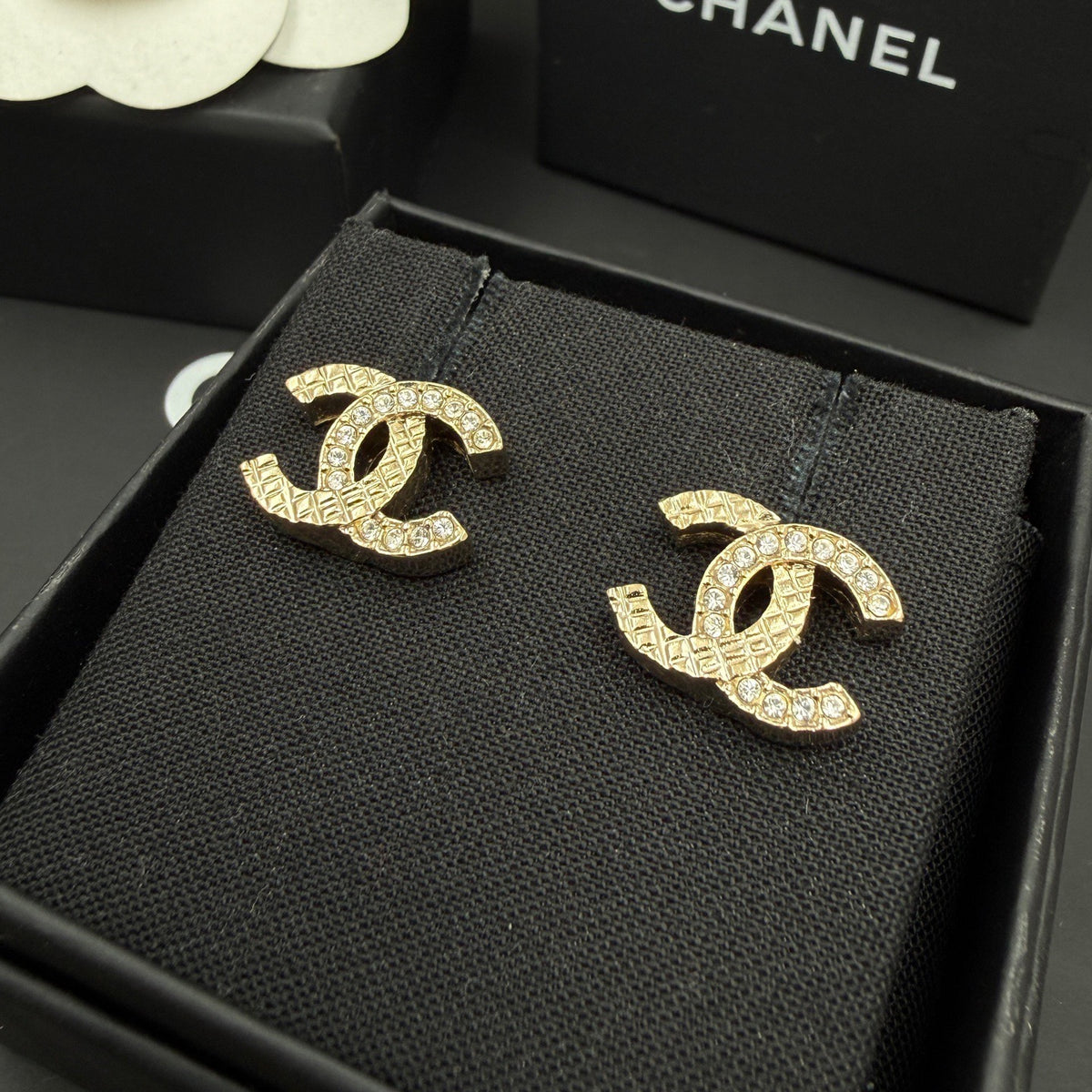 Chanel - Other - Gold-tone metal with clear crystal embellishments - Gold