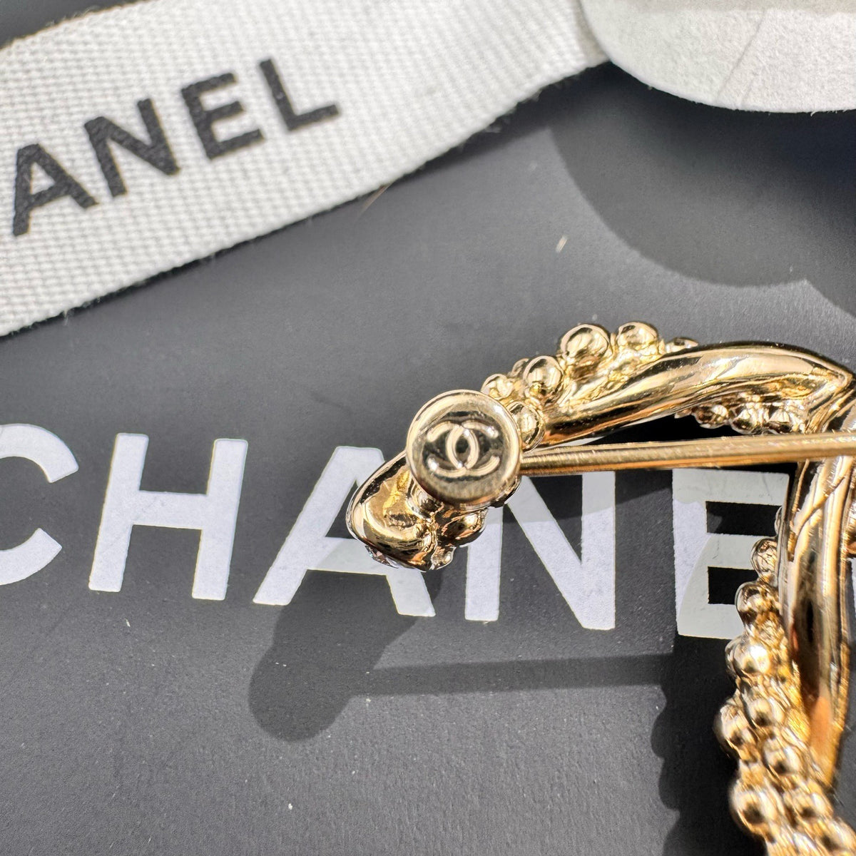 Chanel - Other - Gold-tone metal with clear crystal embellishments - Gold