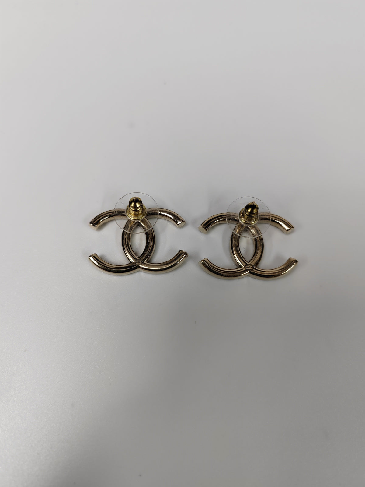 Chanel - Other - Gold-tone metal with clear crystal embellishments - Gold
