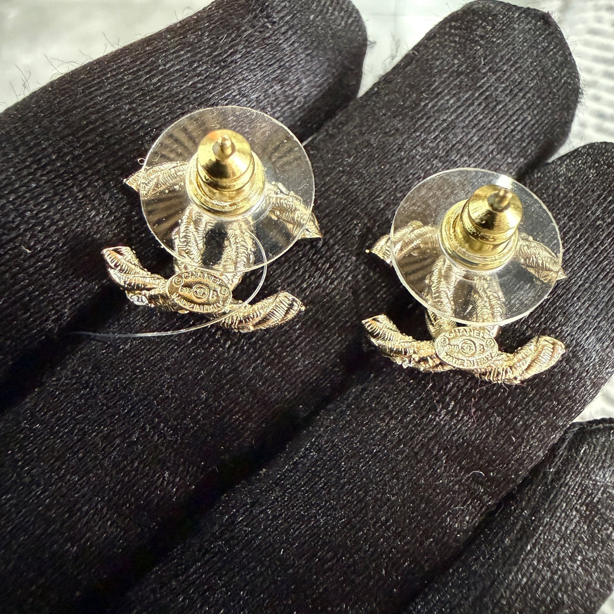 Chanel - Other - Gold-tone metal with clear crystal embellishments - Gold
