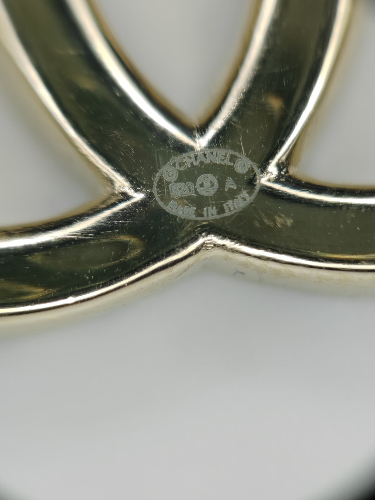 Chanel - Other - Gold-tone metal with clear crystal embellishments - Gold
