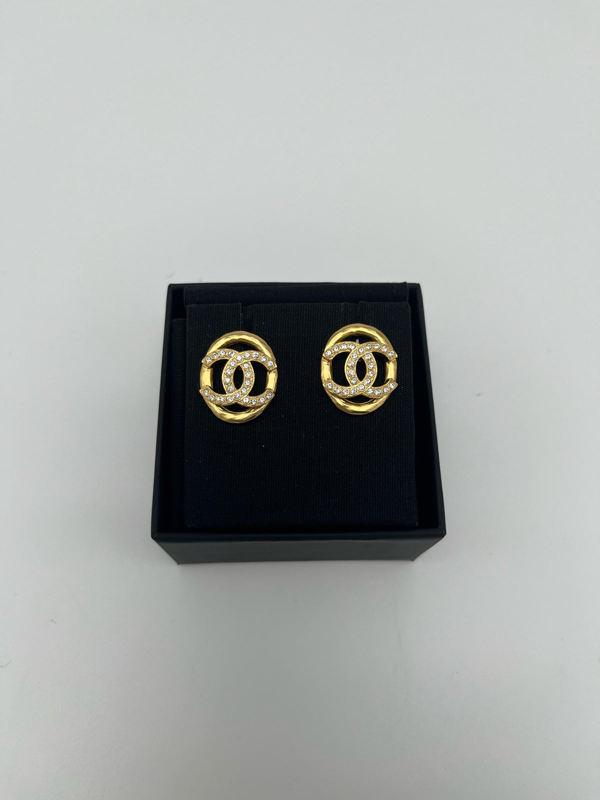 Chanel - Other - Gold-tone metal with clear crystal embellishments - Gold - (One size)