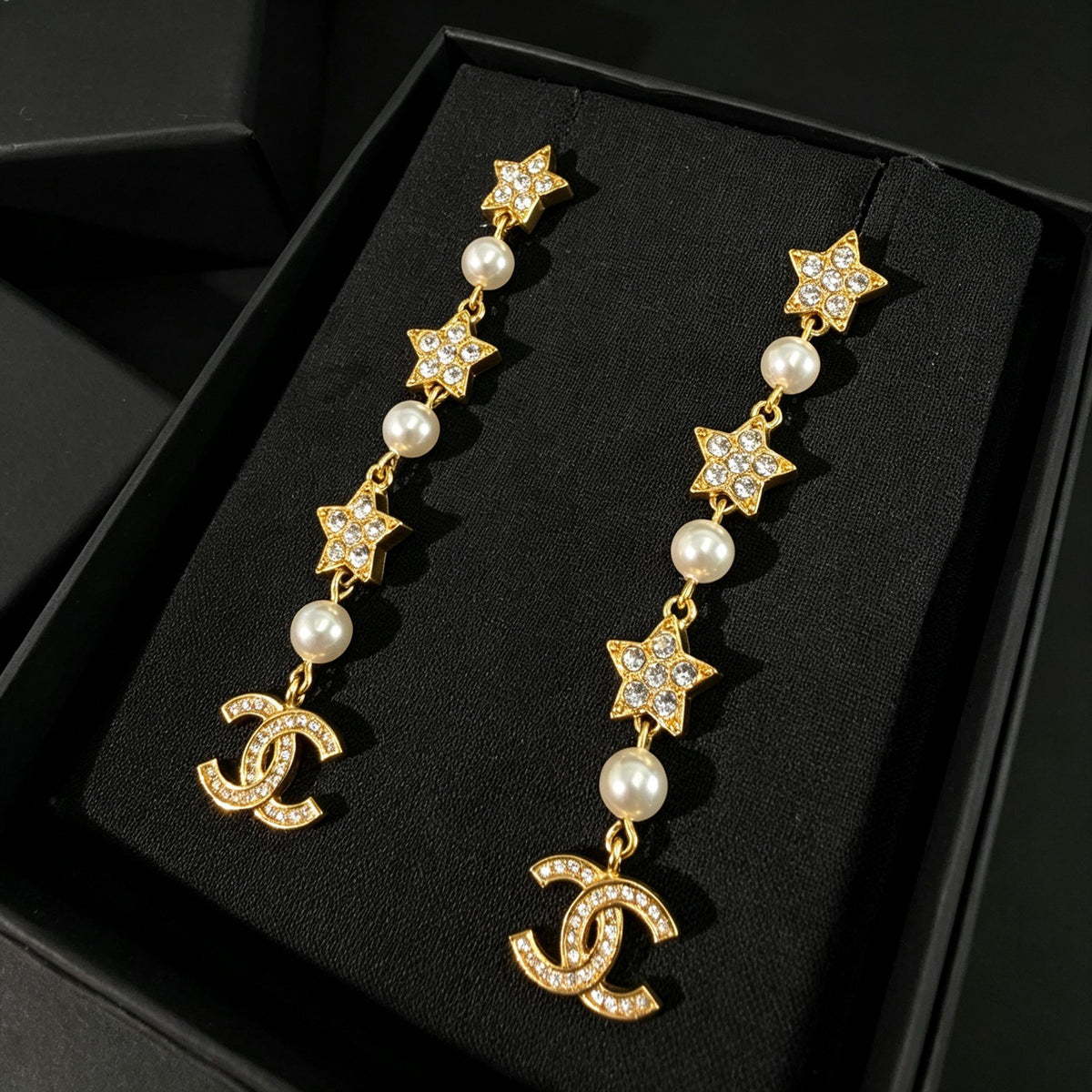 Chanel - Other - Gold-tone metal with clear crystals and pearl-like beads - Gold