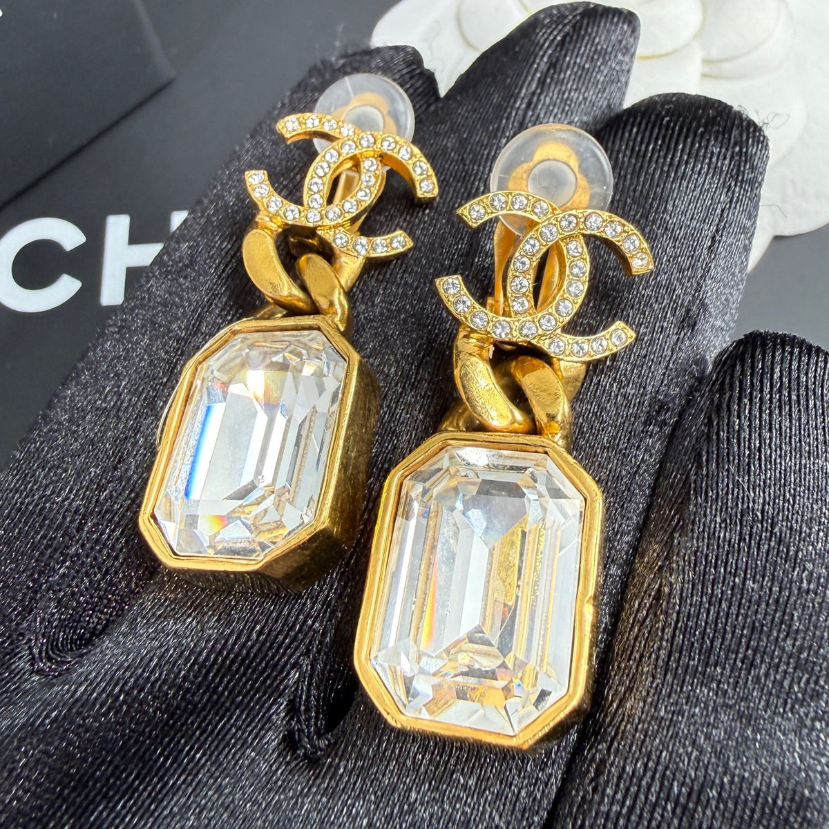 Chanel - Other - Gold-tone metal with clear faceted glass embellishments - Gold