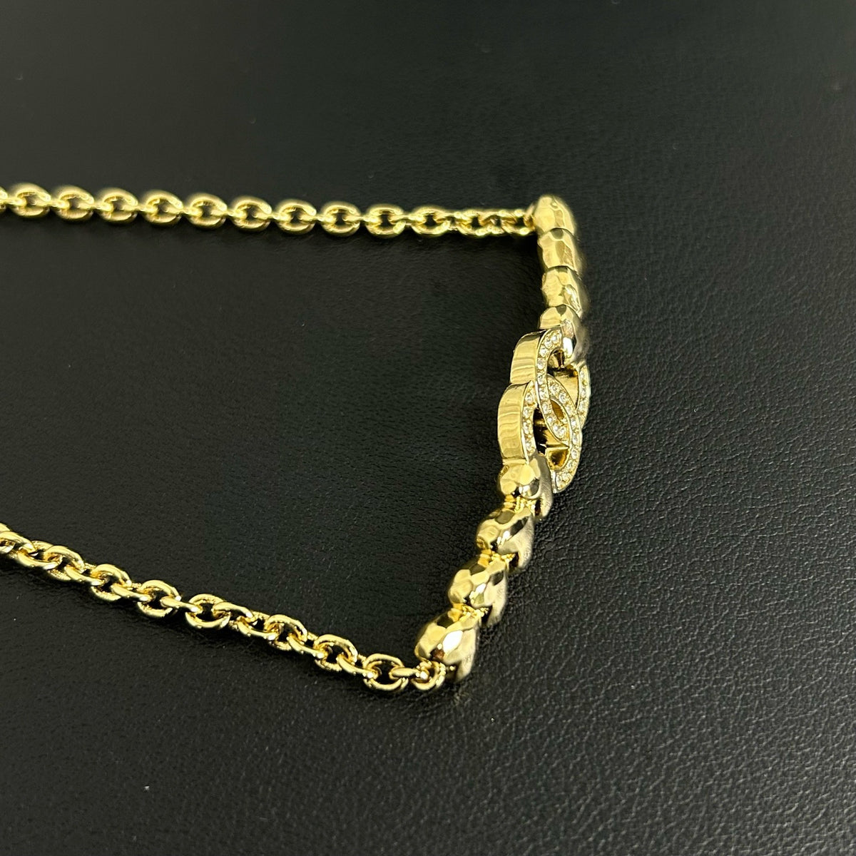 Chanel - Other - Gold-tone metal with clear glass crystals - Gold
