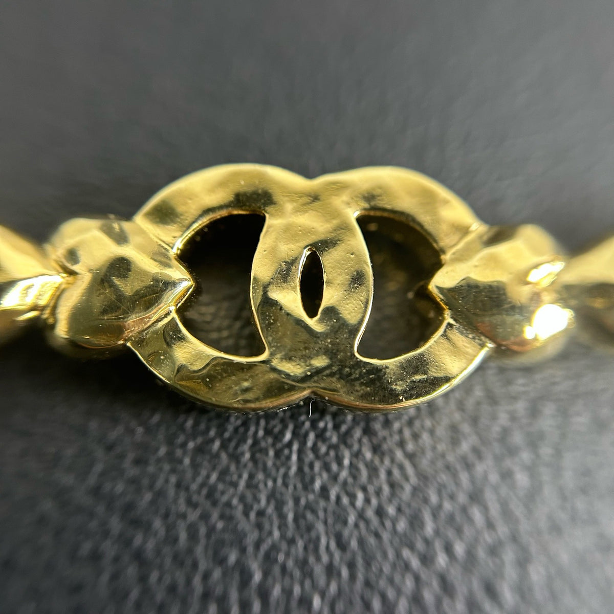 Chanel - Other - Gold-tone metal with clear glass crystals - Gold
