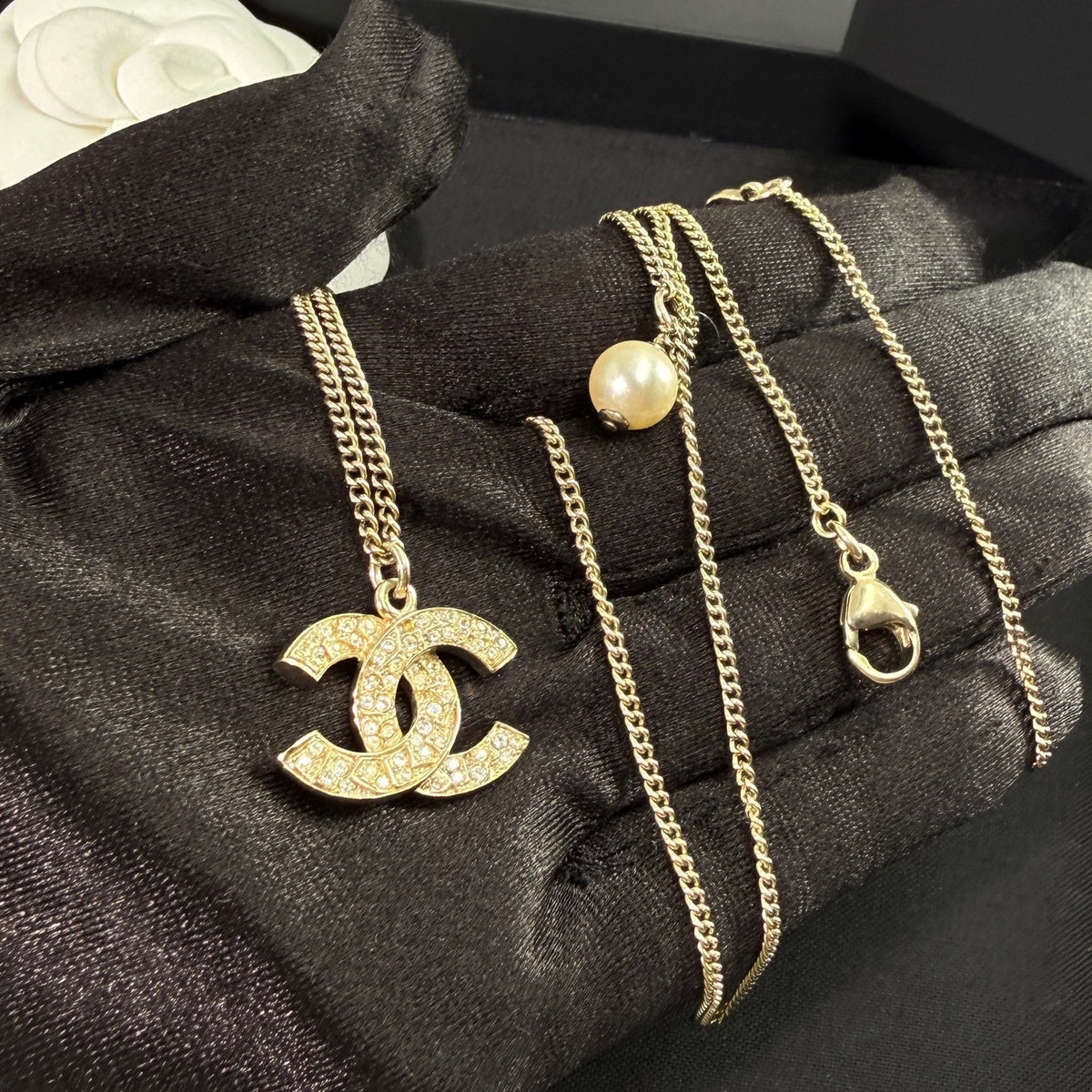 Chanel - Other - Gold-tone metal with clear rhinestone accents and a pearl-like drop - Gold - (43+15)