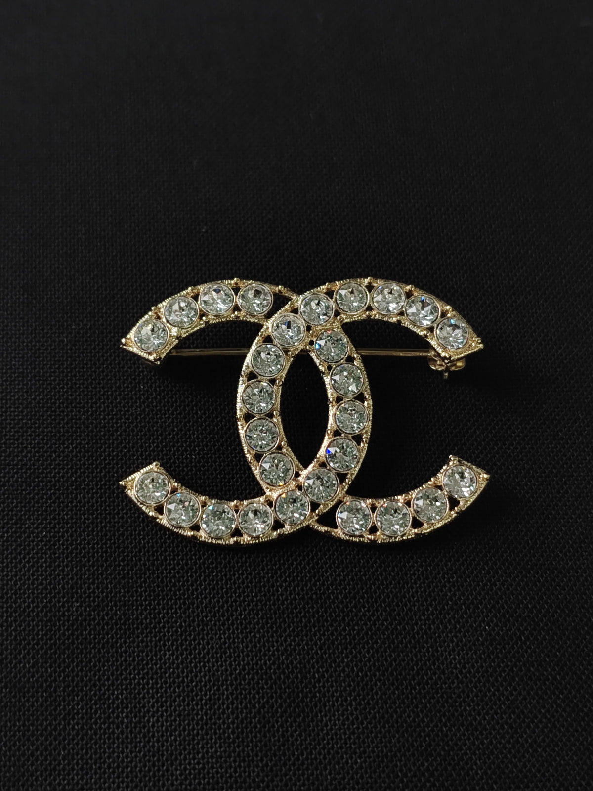 Chanel - Other - Gold-tone metal with clear rhinestone stones - Gold