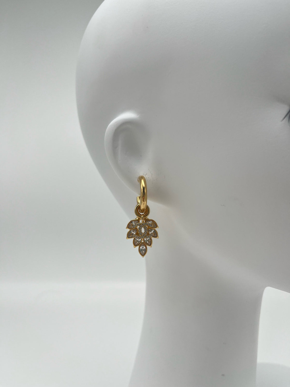 Chanel - Other - Gold-tone metal with clear rhinestones - Gold