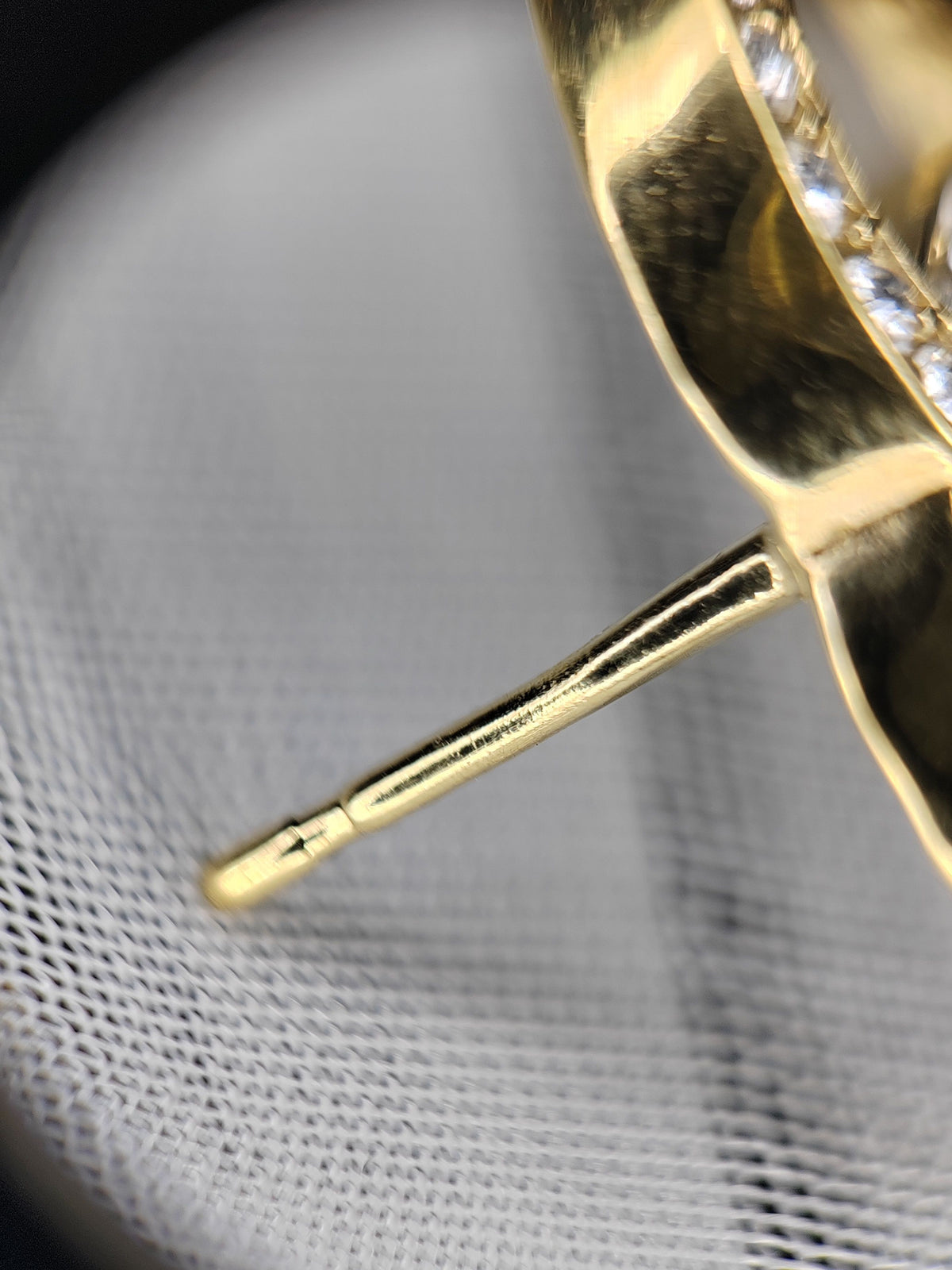 Chanel - Other - Gold-tone metal with clear rhinestones - Gold