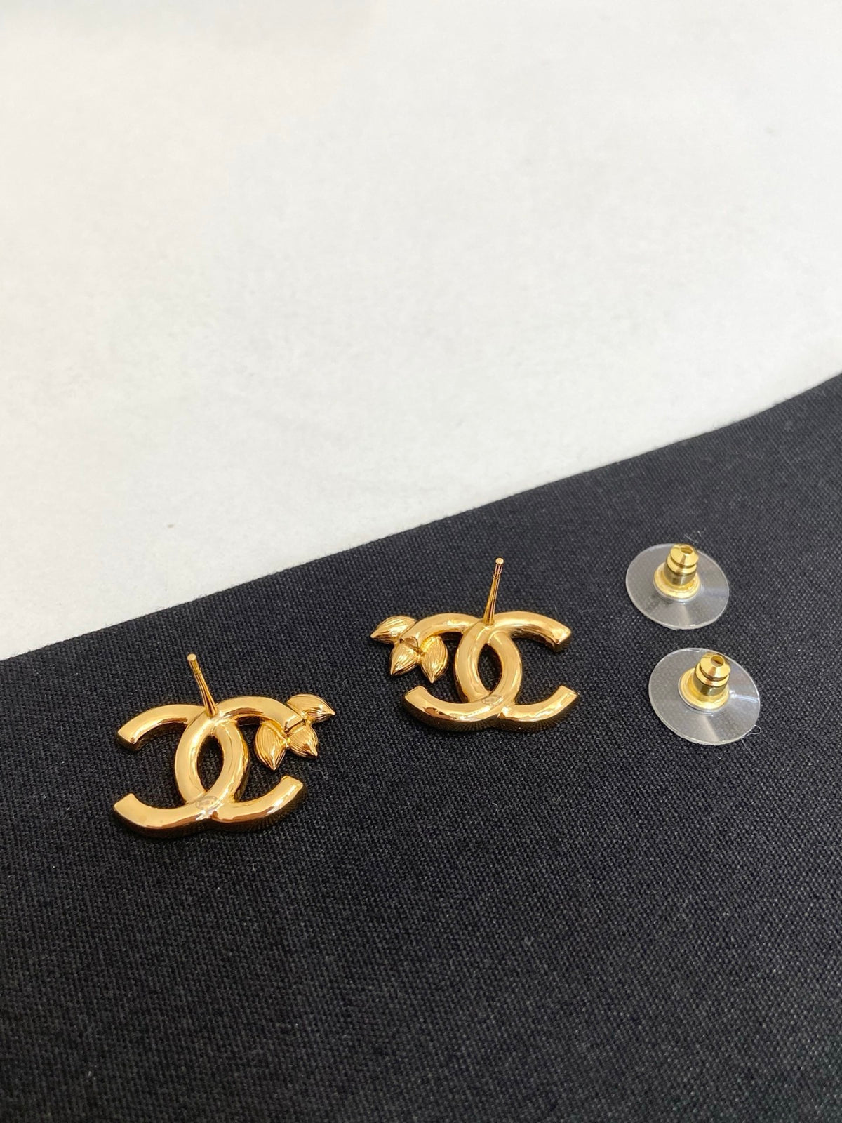 Chanel - Other - Gold-tone metal with clear rhinestones - Gold