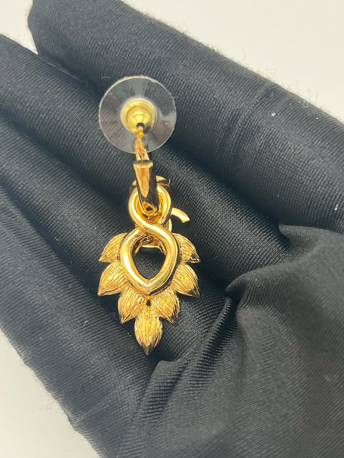 Chanel - Other - Gold-tone metal with clear rhinestones - Gold