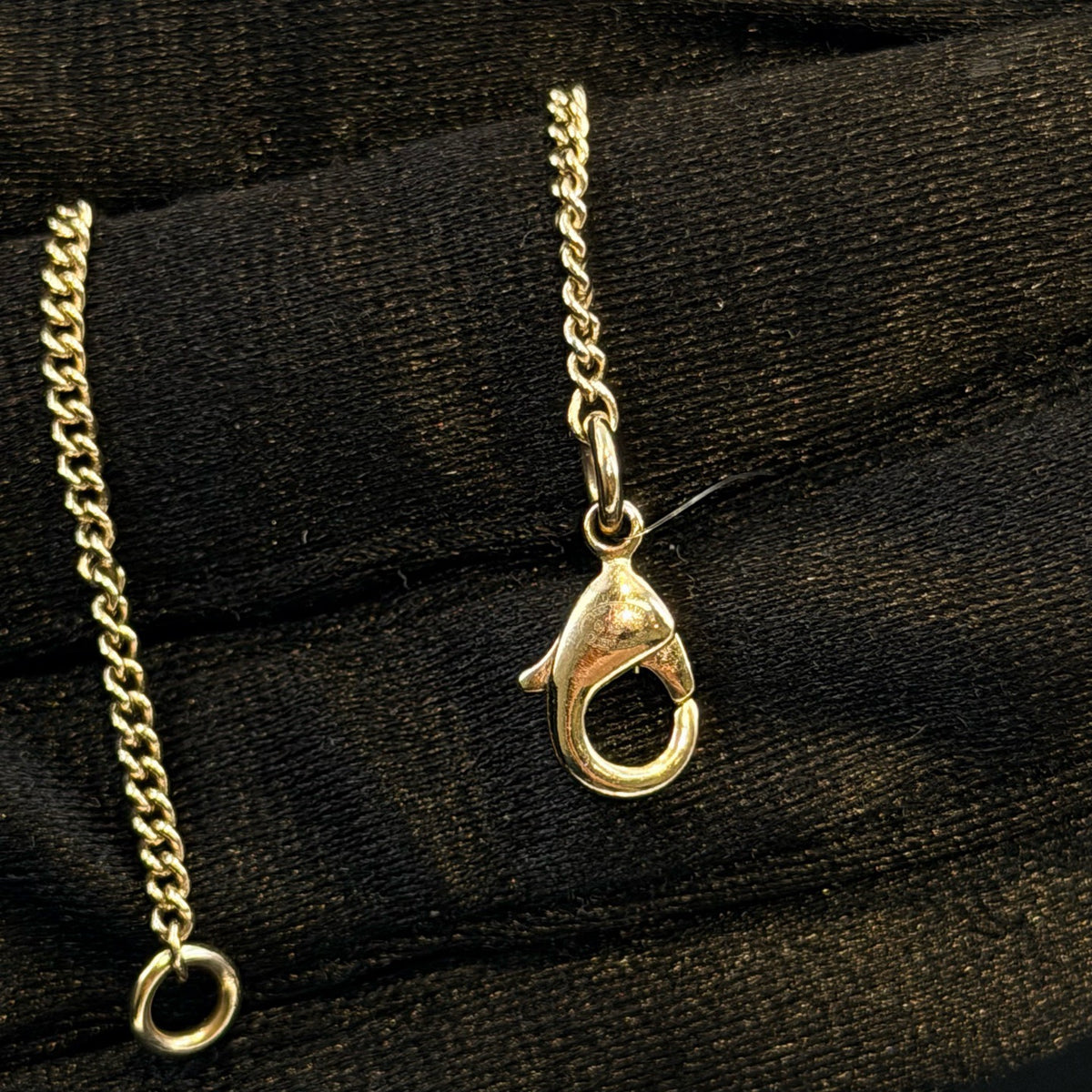 Chanel - Other - Gold-tone metal with clear stone embellishments - Gold - (23 cm)