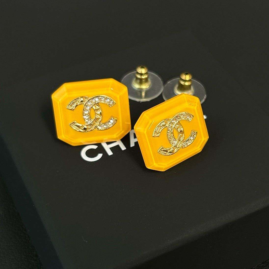 Chanel - Other - Gold-tone metal with crystal accents and resin elements - Yellow
