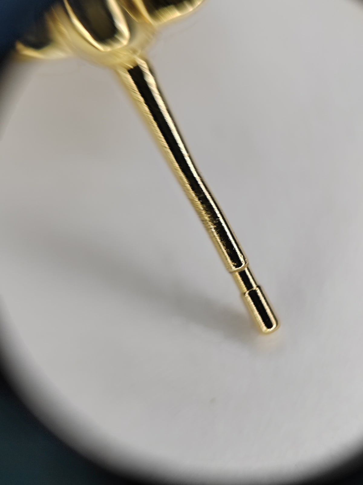 Chanel - Other - Gold-tone metal with crystal embellishments - Gold