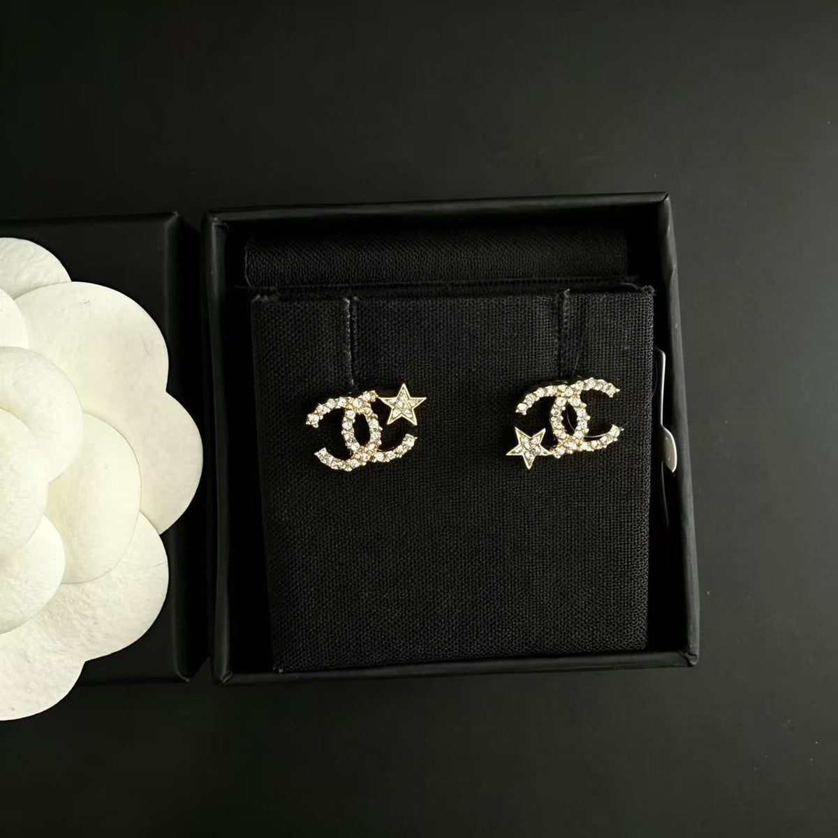 Chanel - Other - Gold-tone metal with crystal embellishments - Gold