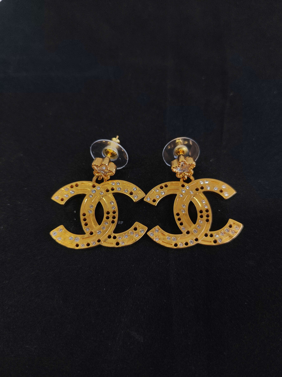 Chanel - Other - Gold-tone metal with crystal embellishments - Gold